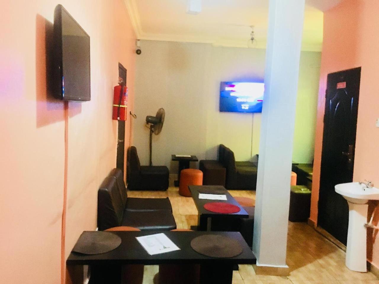 Esporta Suites Yaba Lagos Exteriér fotografie